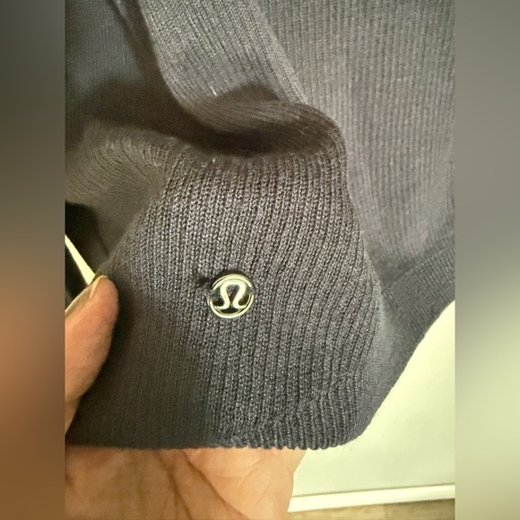 Lululemon Cabin Yogi Wrap Navy Sweater - Picture 7 of 9